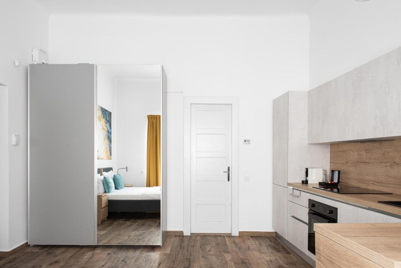 Ultracentral Studio Iuliu Maniu Apartment Cluj Napoca Bagian luar foto